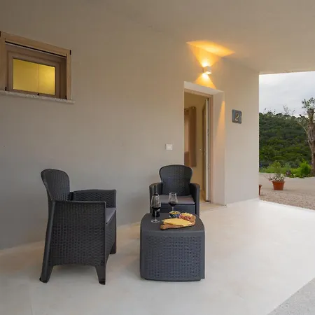 Avedi 팜스테이 *